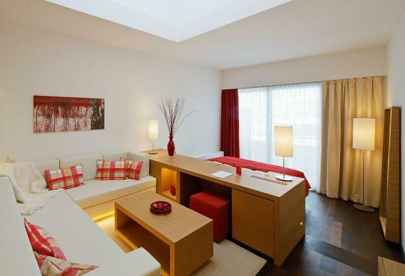 Deluxe Room Mountain View, Tauern Spa Hotel & Therme