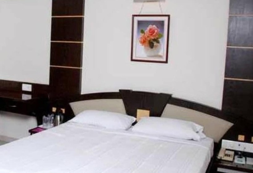 Deluxe Room, Three Star Pvt Ltd