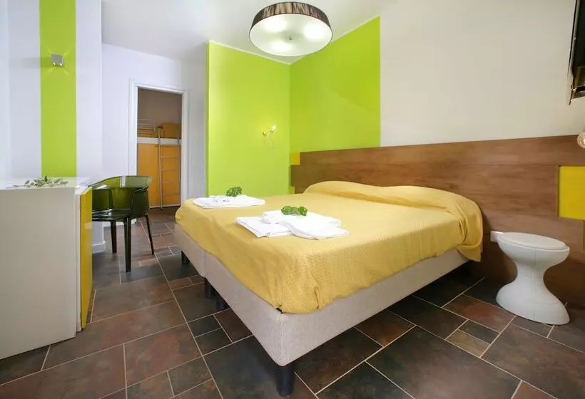 スタンダード4人部屋, Regent Beach Hotel & Apartments