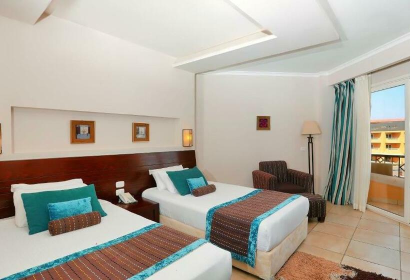 اتاق استاندارد با چشمانداز استخر, Amwaj Beach Club Abu Soma