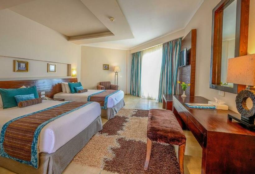 اتاق استاندارد با چشم‌انداز استخر, Amwaj Beach Club Abu Soma