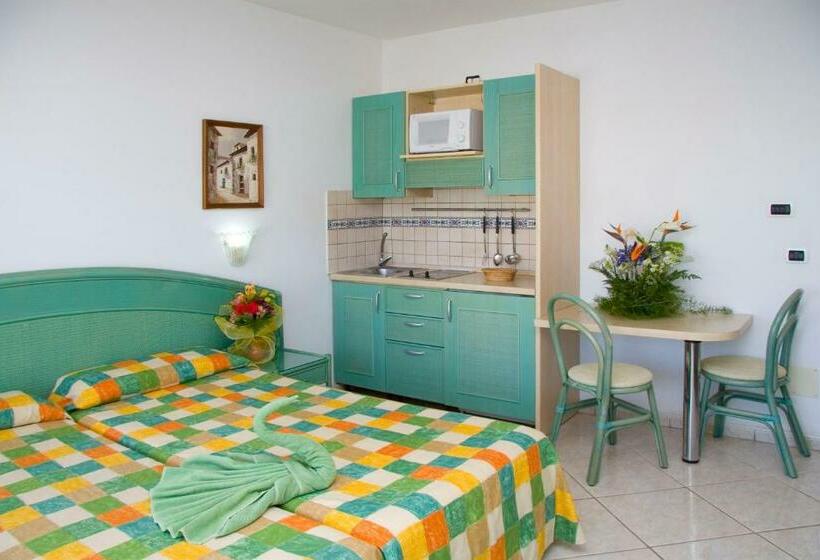 Студия Стандарт, Aparthotel Esquinzo y Monte del Mar