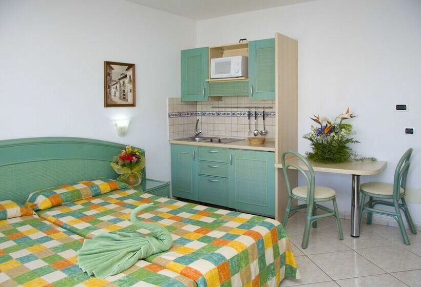 Номер Дюплекс, Aparthotel Esquinzo y Monte del Mar