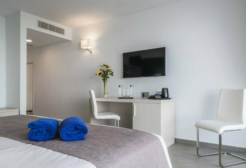 ガーデンビュースーペリアールーム, Aparthotel Esquinzo y Monte del Mar