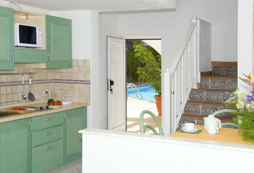 ドゥプレックスルーム, Aparthotel Esquinzo y Monte del Mar