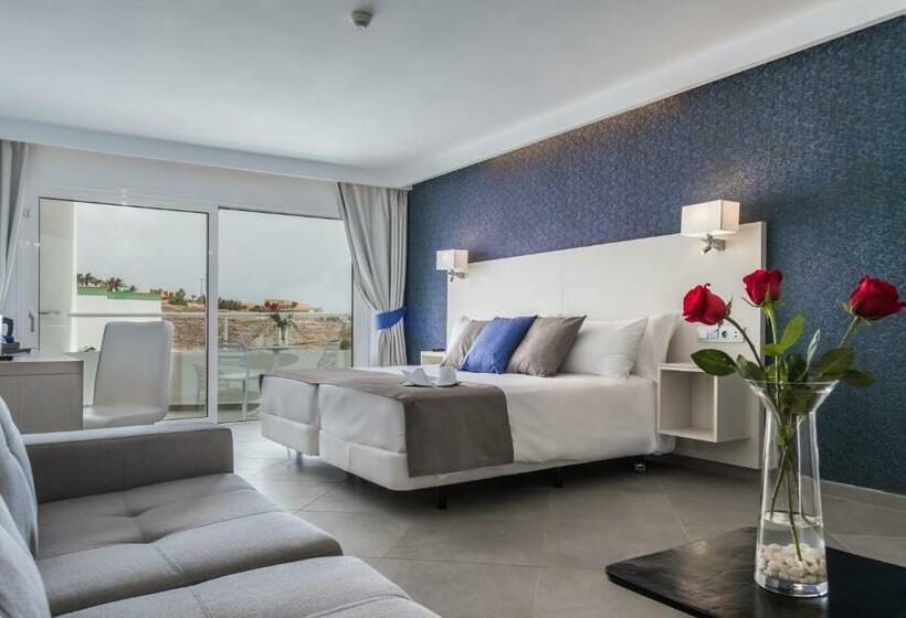 片側に海が見えるデラックスルーム, Aparthotel Esquinzo y Monte del Mar