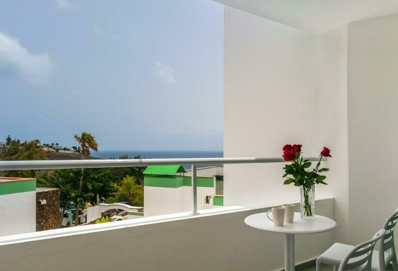 オーシャンビュースタンダードルームバルコニー付き, Aparthotel Esquinzo y Monte del Mar