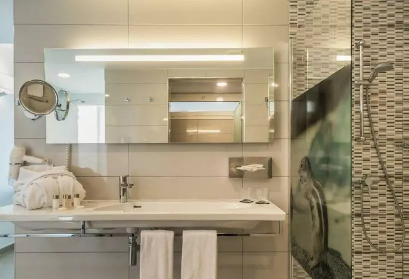 اتاق لوکس با چشم‌انداز دریا, Aparthotel Esquinzo y Monte del Mar