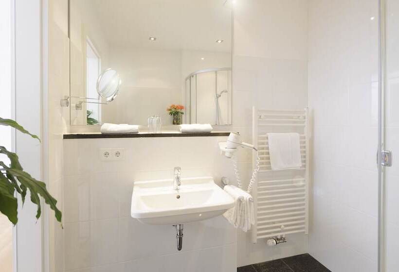 Четырехместный Номер Стандарт, Augustiner Tor