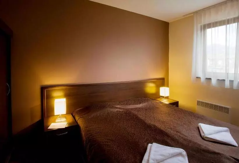 2 Bedroom Apartment