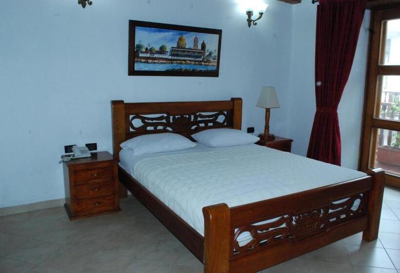 غرفة قياسية, Don Pedro De Heredia