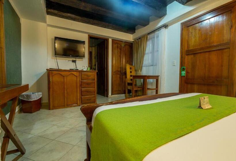 غرفة قياسية, Don Pedro De Heredia