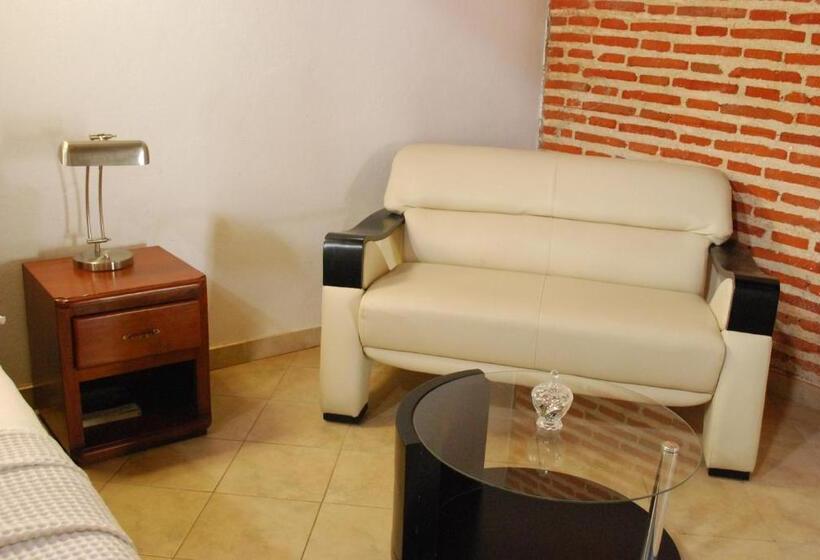 جناح جونيور, Don Pedro De Heredia