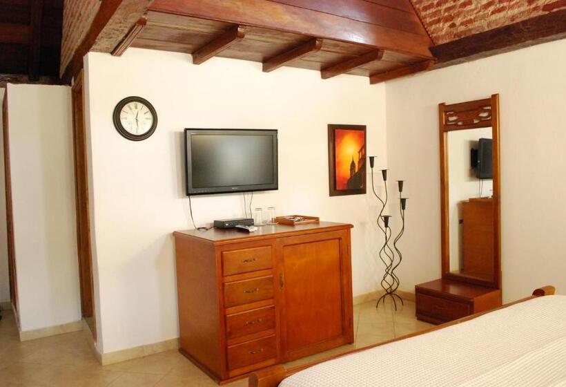 جناح جونيور, Don Pedro De Heredia