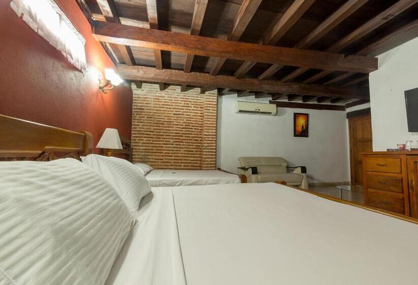 جناح جونيور, Don Pedro De Heredia