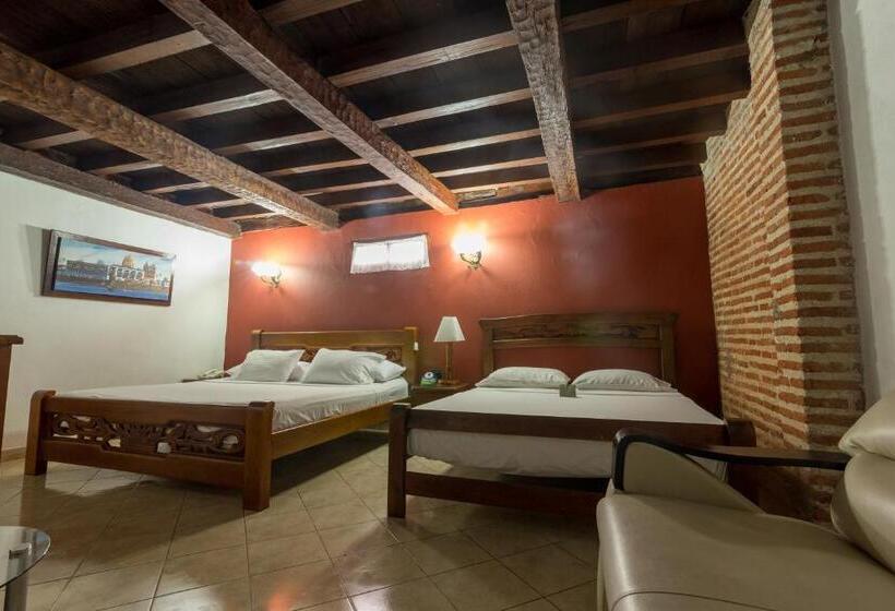 جناح جونيور, Don Pedro De Heredia