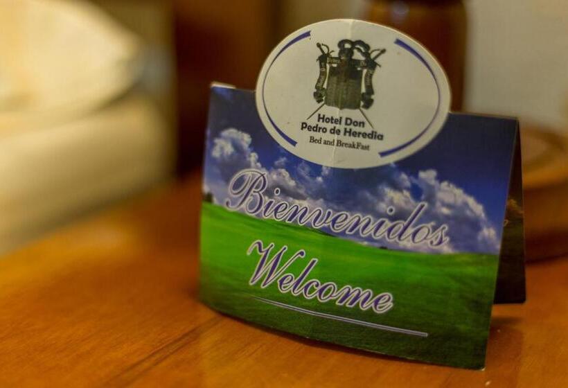 غرفة قياسية ثلاثية, Don Pedro De Heredia