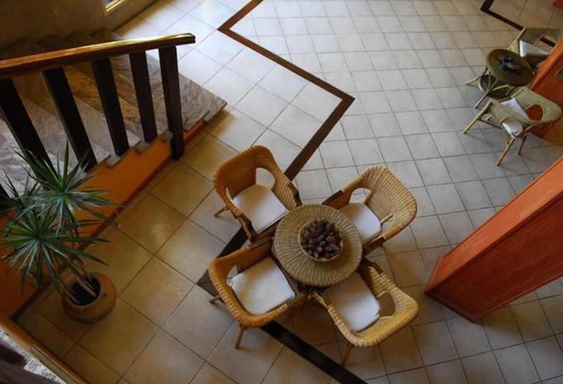 غرفة قياسية ثلاثية, El Hornero Spa