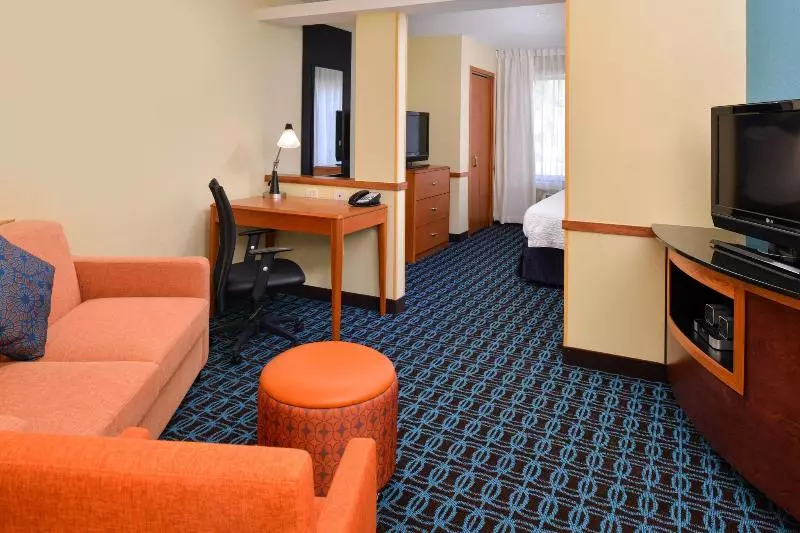 キングサイドベッドのスタンダードワンルーム, Fairfield Inn & Suites Fort Pierce / Port St Lucie
