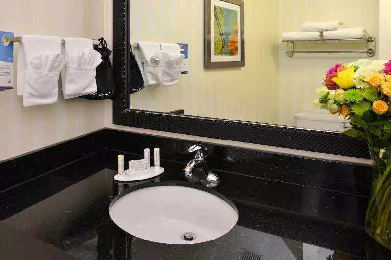 キングサイドベッドのスタンダードワンルーム, Fairfield Inn & Suites Fort Pierce / Port St Lucie