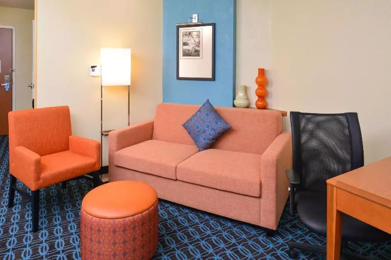 キングサイドベッドのスタンダードワンルーム, Fairfield Inn & Suites Fort Pierce / Port St Lucie