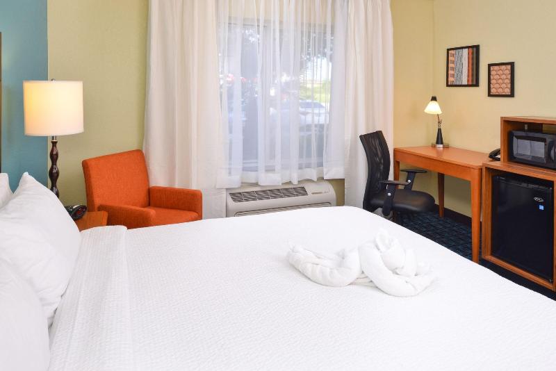 غرفة قياسية سرير كينج, Fairfield Inn & Suites Fort Pierce / Port St Lucie