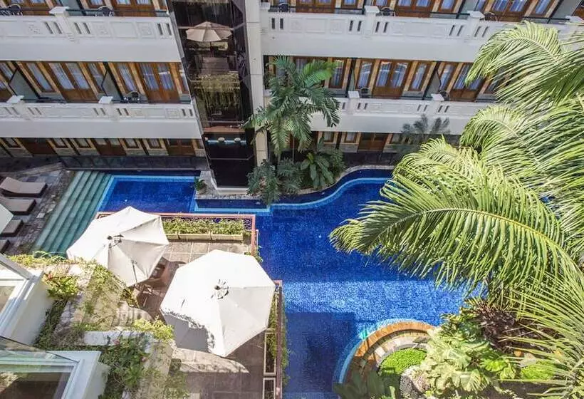 Deluxe-huone Allasnäkymä, Famous Hotel Kuta Formerly Permata Kuta