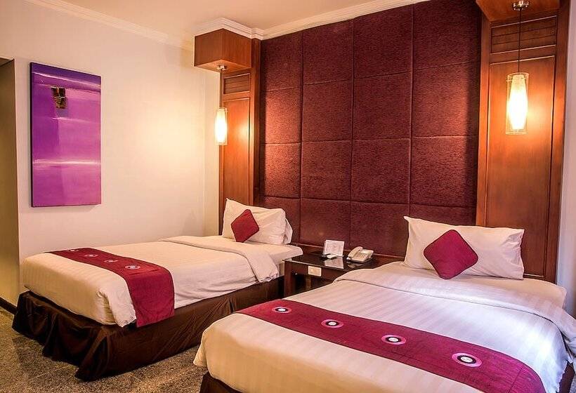 Номер Deluxe Вид на Бассейн, Famous Hotel Kuta Formerly Permata Kuta