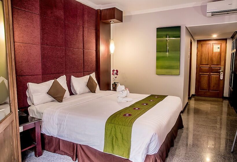 Номер Deluxe Вид на Бассейн, Famous Hotel Kuta Formerly Permata Kuta