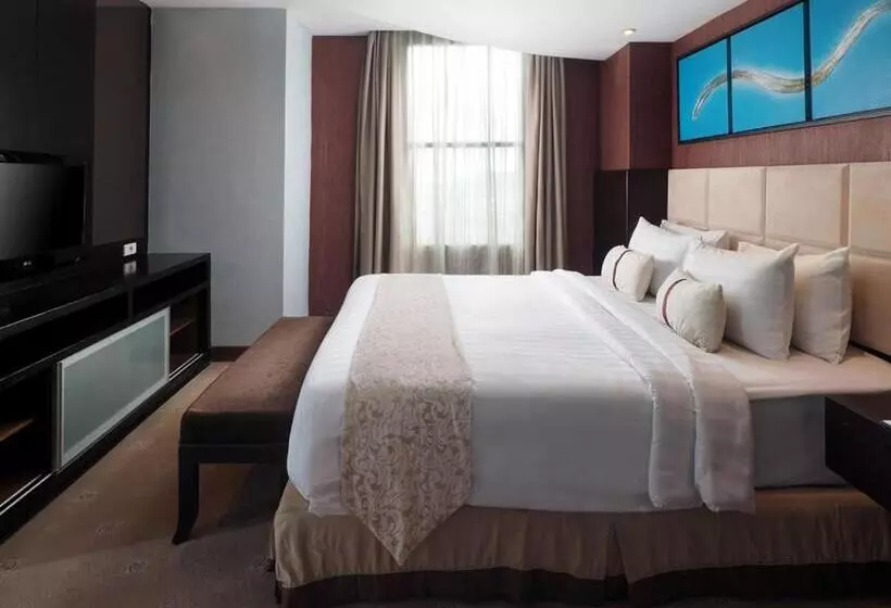 سوئیت با تخت بزرگ, Grand City Hall Hotel & Serviced Residences