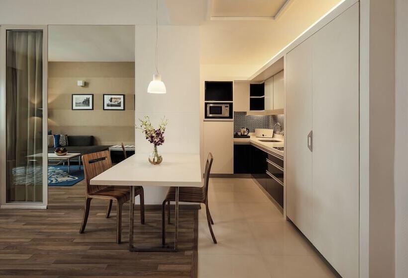 سوئیت با بالکن, Grand Mercure Bangalore   An Accor Brand