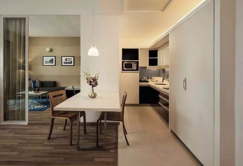 バルコニー付スイート, Grand Mercure Bangalore An Accor Brand