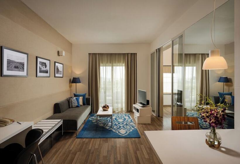 발코니가 있는 스위트, Grand Mercure Bangalore An Accor Brand