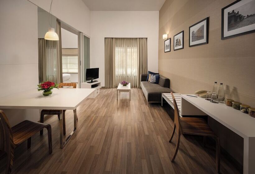 발코니가 있는 스위트, Grand Mercure Bangalore An Accor Brand