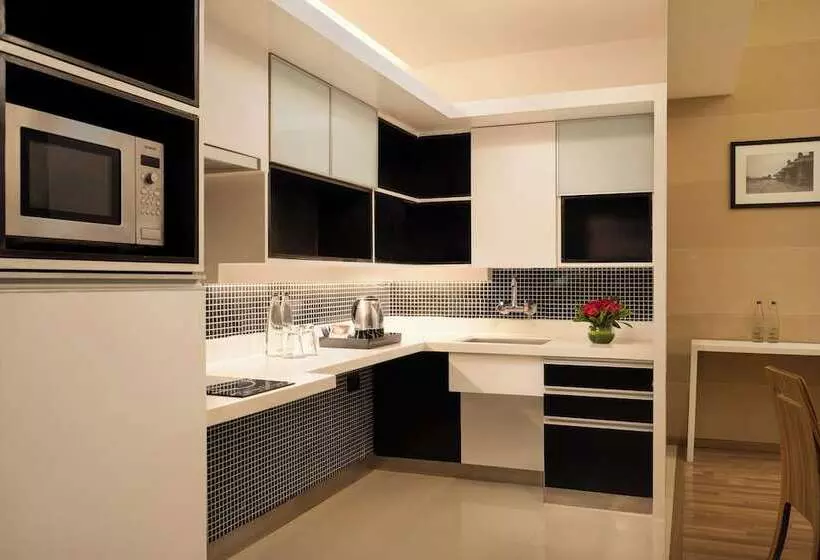 バルコニー付スイート, Grand Mercure Bangalore An Accor Brand