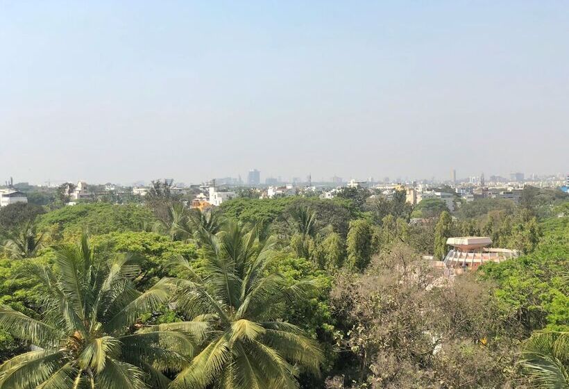 스탠다드 스튜디오 더블 침대, Grand Mercure Bangalore An Accor Brand