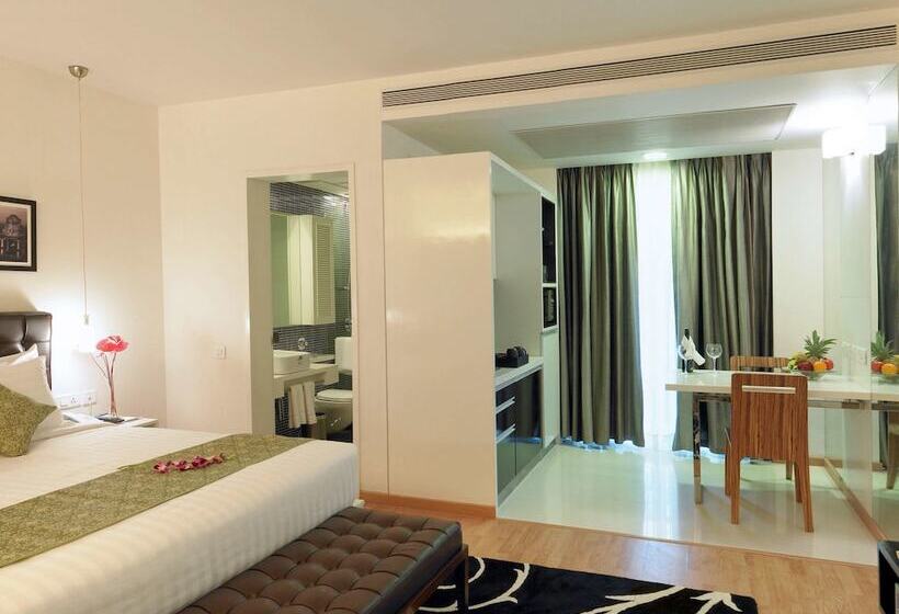 스탠다드 스튜디오 더블 침대, Grand Mercure Bangalore An Accor Brand