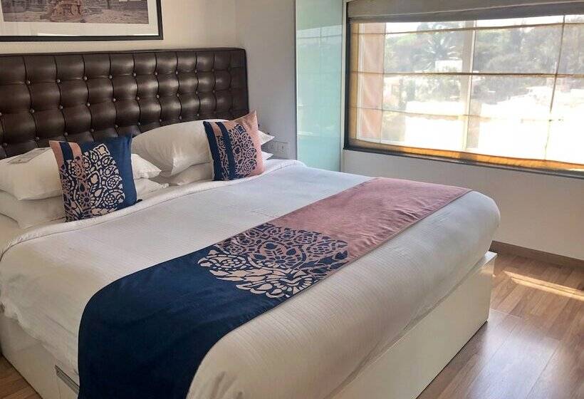 스탠다드 스튜디오 더블 침대, Grand Mercure Bangalore An Accor Brand