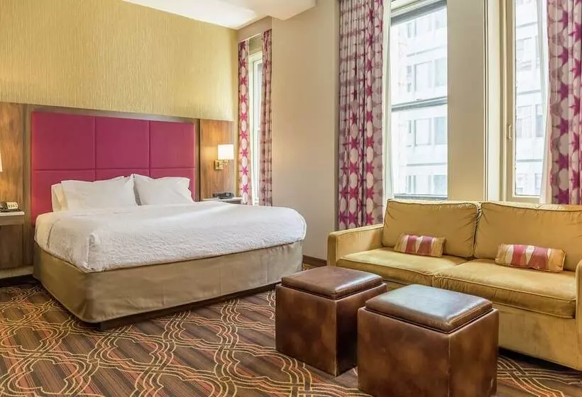 キングサイズベッドのスタンダードルーム, Hampton Inn Majestic Chicago Theatre District