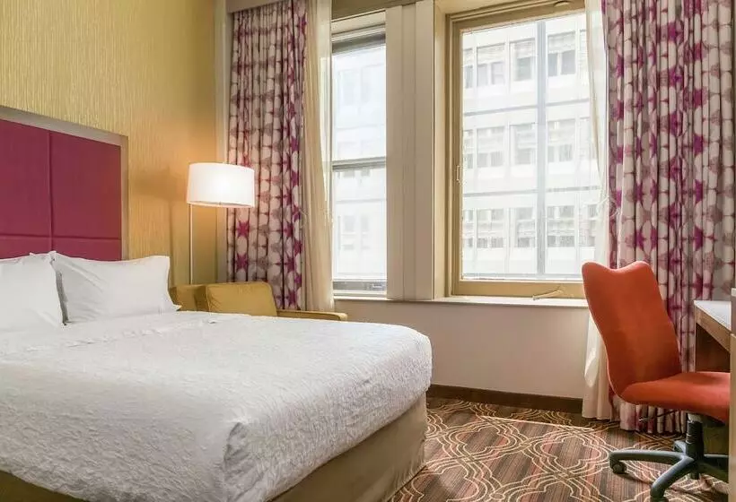 身障者適用スタンダードルーム, Hampton Inn Majestic Chicago Theatre District