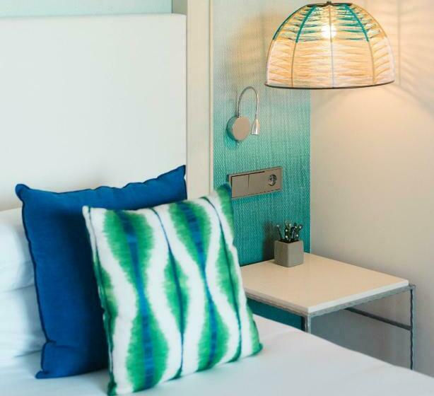 اتاق سوپریور با چشم‌انداز دریا, Honucai