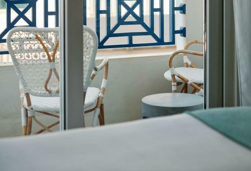 اتاق سوپریور, Honucai