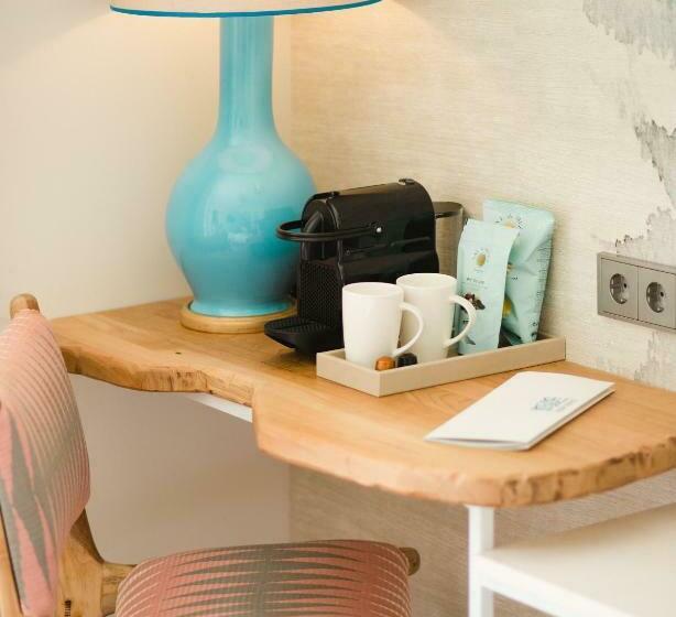 اتاق سوپریور خانوادگی, Honucai