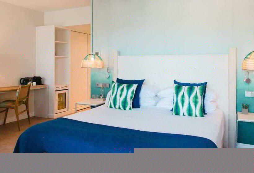 اتاق سوپریور خانوادگی, Honucai