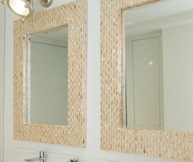 اتاق سوپریور با چشم‌انداز جانبی دریا, Honucai