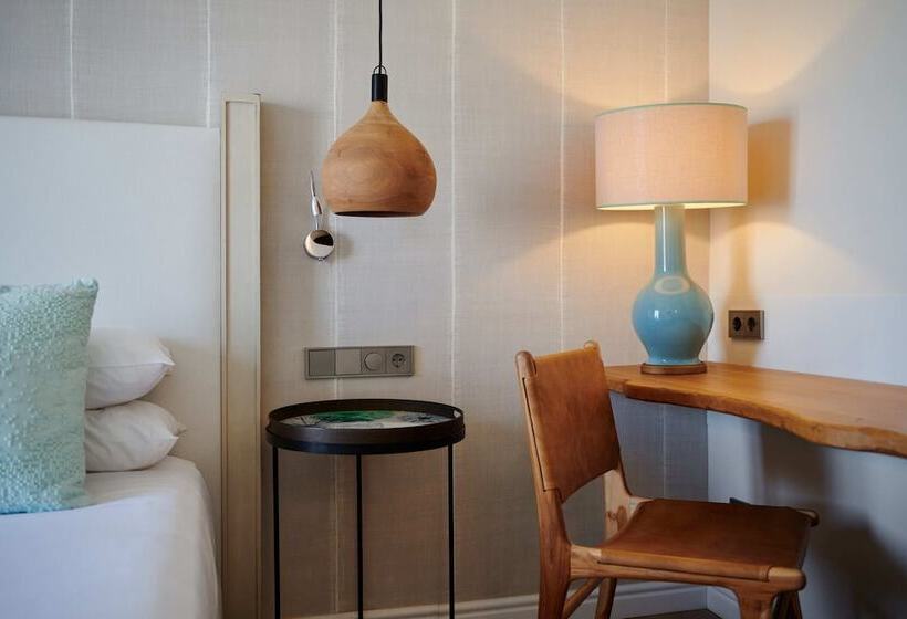 اتاق سوپریور, Honucai