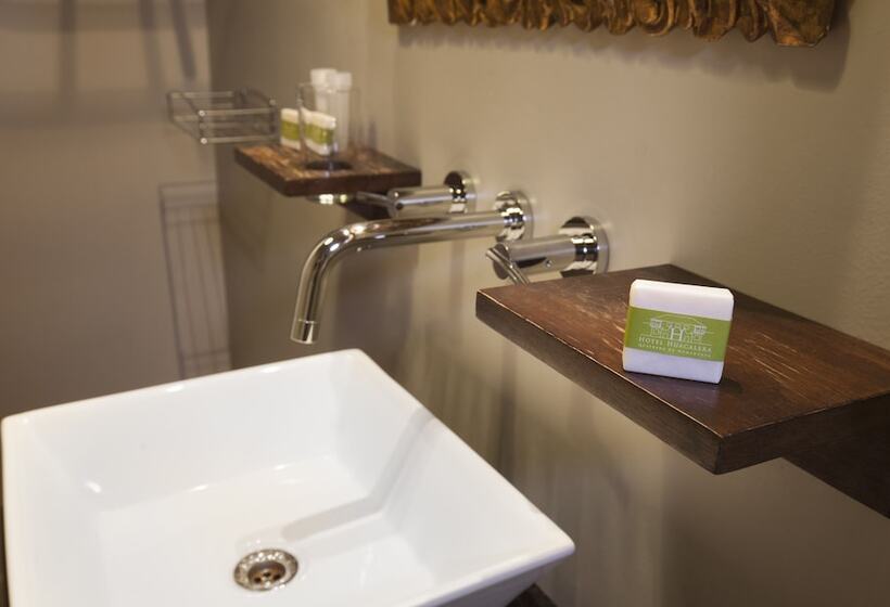 스탠다드 룸, Huacalera