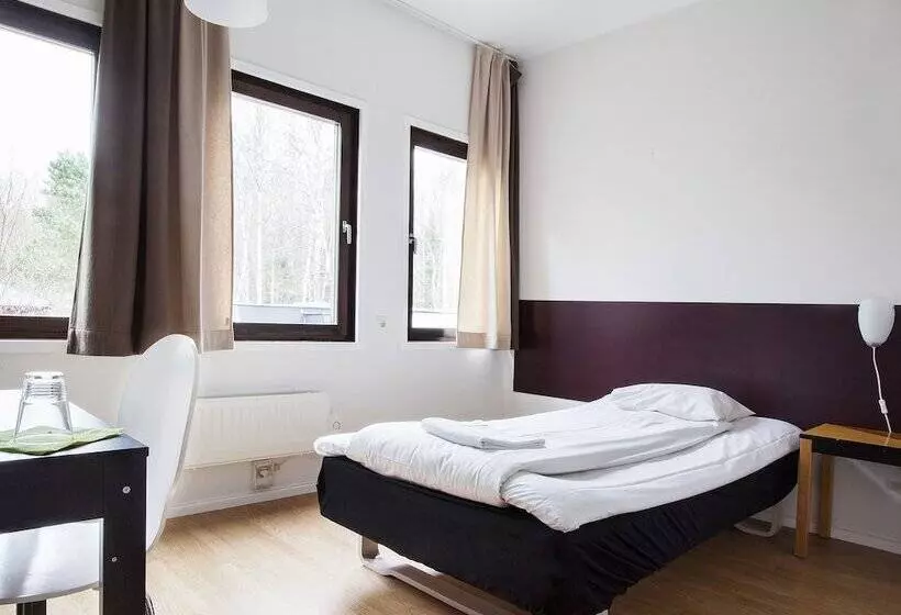 Standard Yhden Hengen Huone, L Dialog