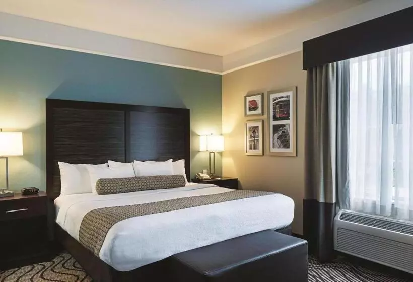 キングサイズベッドのスイートルーム, La Quinta By Wyndham Houma