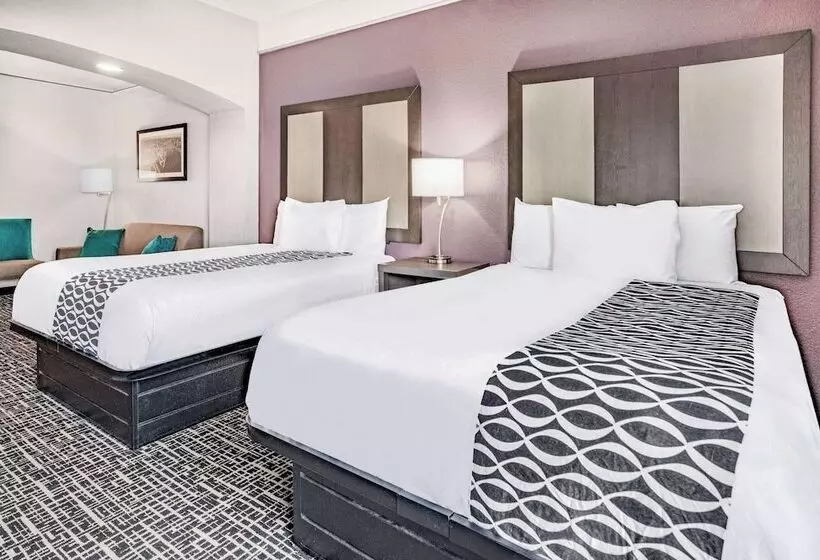 ２ダブルベッドのスタンダードルーム, La Quinta Inn & Suites By Wyndham Norfolk